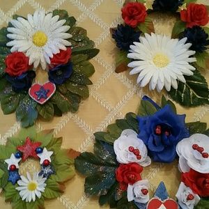4 handmade American wreaths.